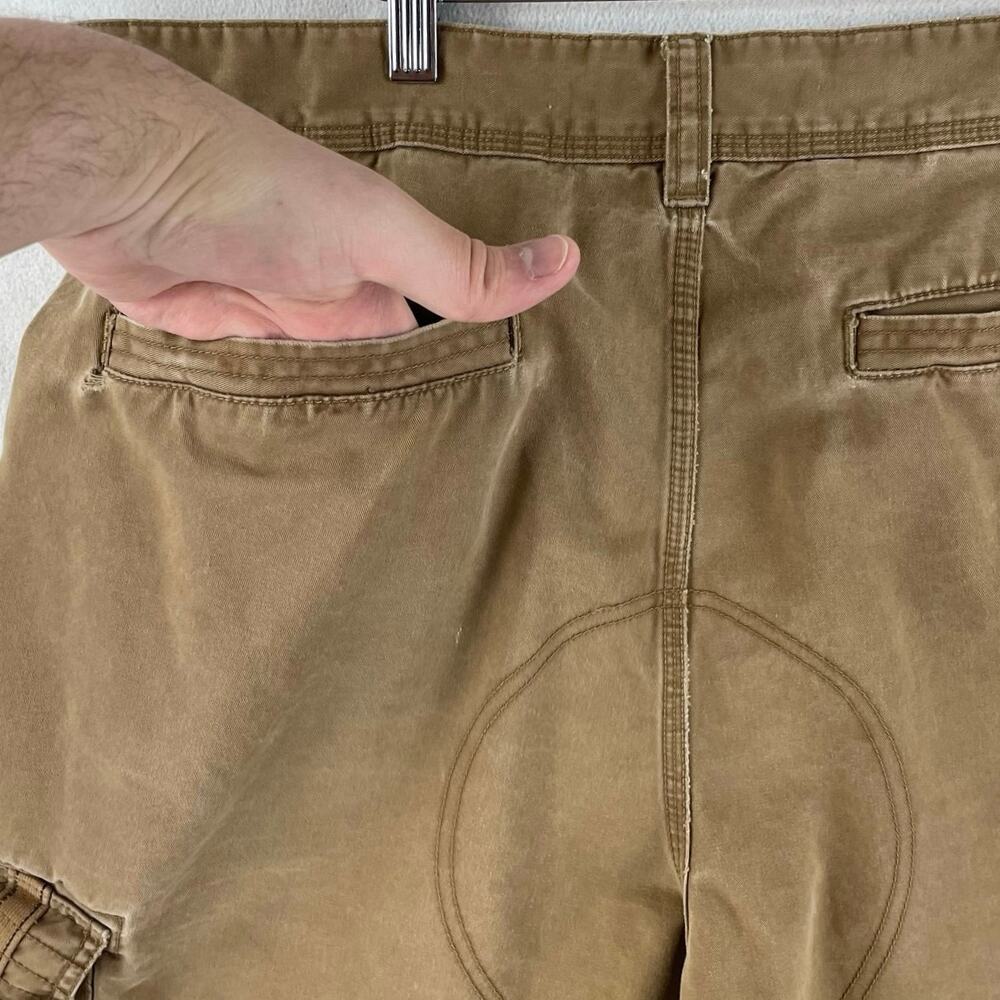 VTG 2007 Old Navy Mens Cargo Shorts SZ 40 Khaki Tan Cotton Twill Flap Pockets - Picture 7 of 13